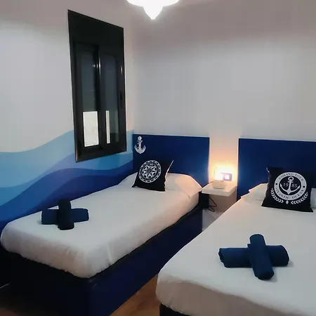 דירה Sea Soon Apartment. Center *